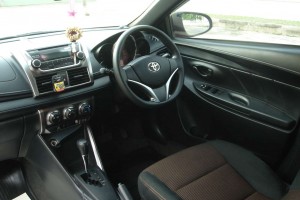 렌터카 Toyota Yaris (2014-2017) - photo 7