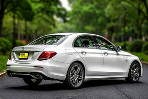 렌터카 Mercedes Benz E AMG (19-22) - photo 3