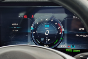 렌터카 Mercedes Benz E AMG (19-22) - photo 11