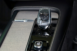 렌터카 Volvo XC90 (19-23) - photo 11