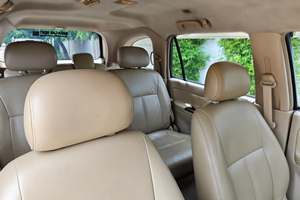 렌터카 Isuzu MU7 - photo 5