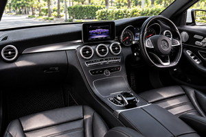 렌터카 Mercedes Benz C AMG (17-23) - photo 10