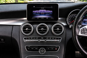 렌터카 Mercedes Benz C AMG (17-23) - photo 15