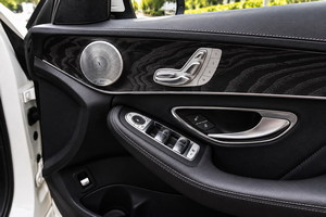렌터카 Mercedes Benz C AMG (17-23) - photo 16