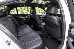 렌터카 Mercedes Benz C AMG (17-23) - photo 17